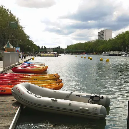Spacious La Villette-metro